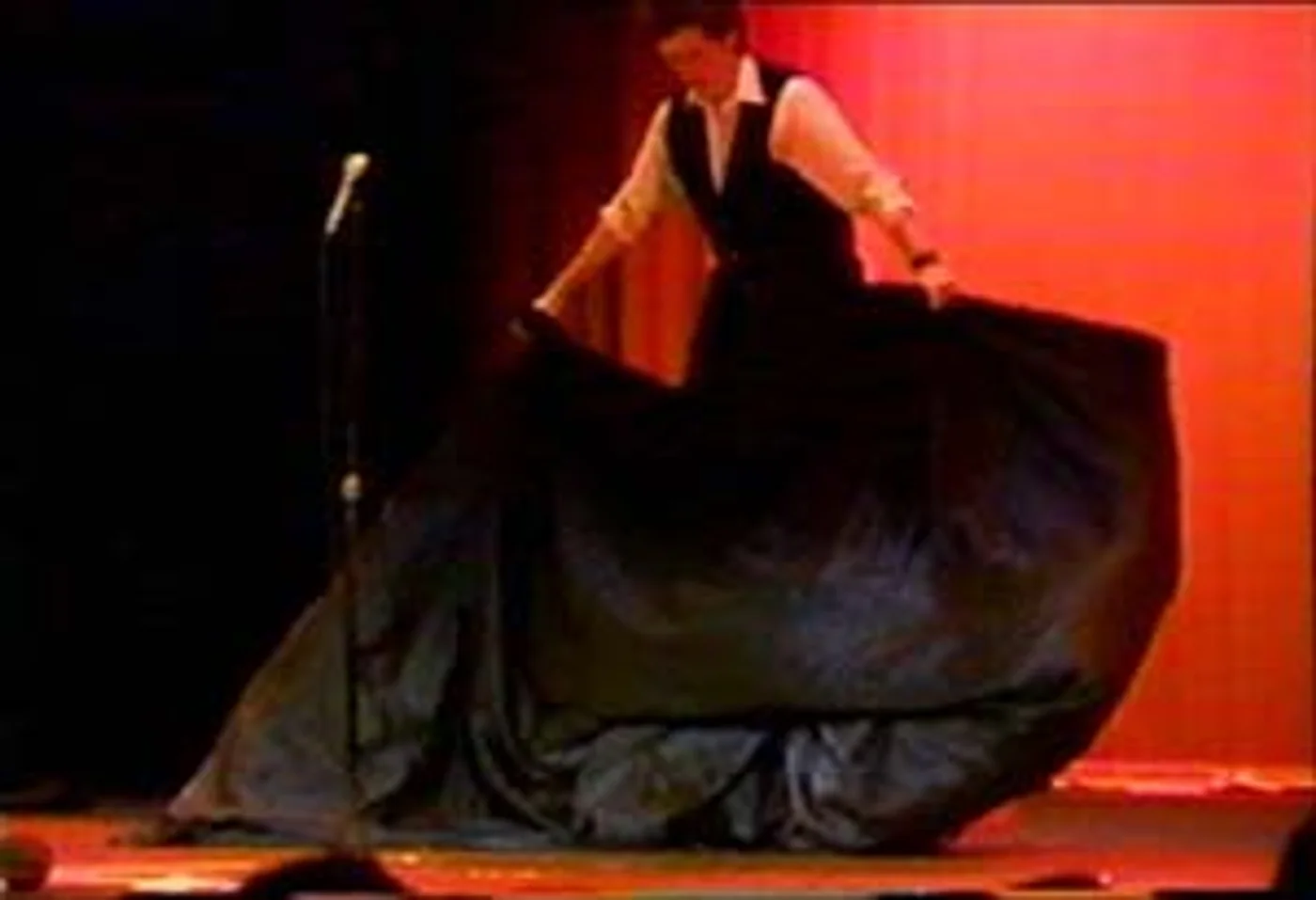 Metamorphosis sheet toss